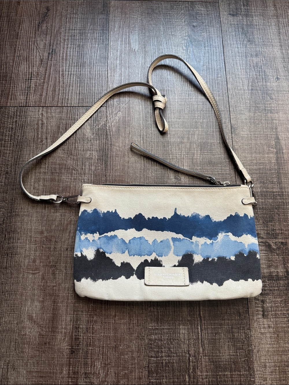 Gianni Bini Beige Canvas Crossbody Bag with Blue Wave Design